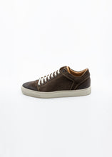 Load image into Gallery viewer, Men Scrambler Low Brown
