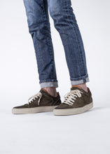 Load image into Gallery viewer, Men Scrambler Low Brown
